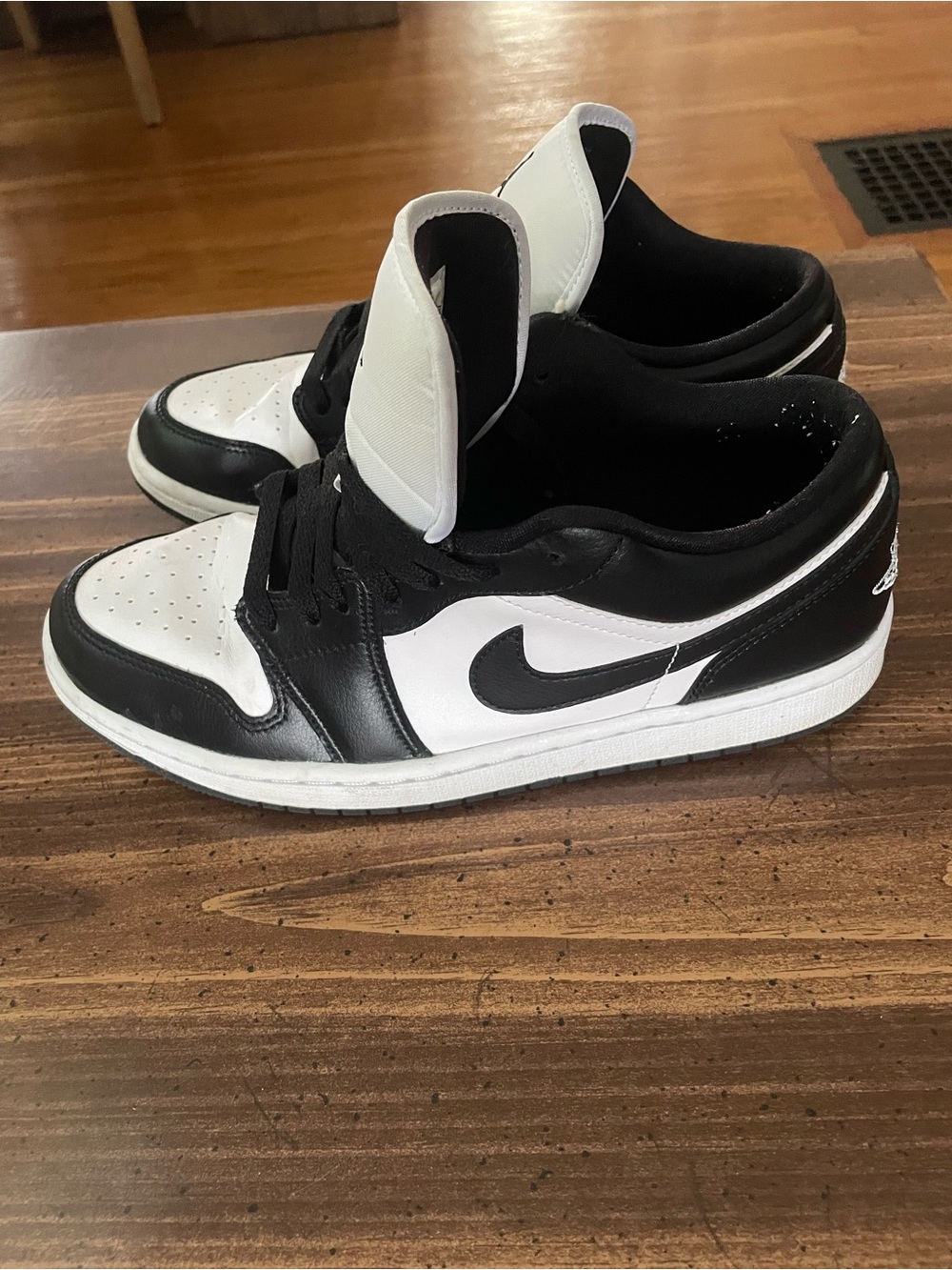 Jordan 1 Low Top Panda Sneakers White and Black - Picture 3 of 5